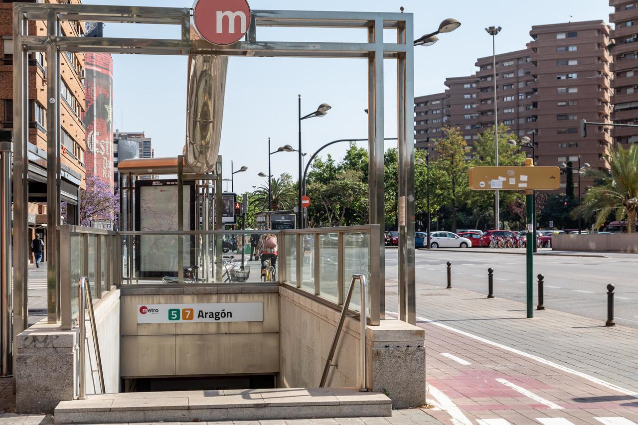 Travel Habitat Mestalla Valencia Exterior foto